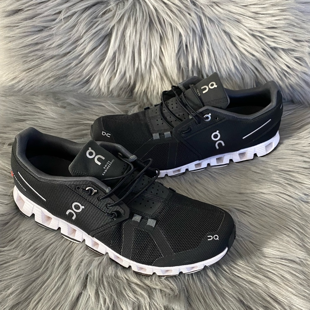 On Running cloud Running Shoes Black/White 10.5